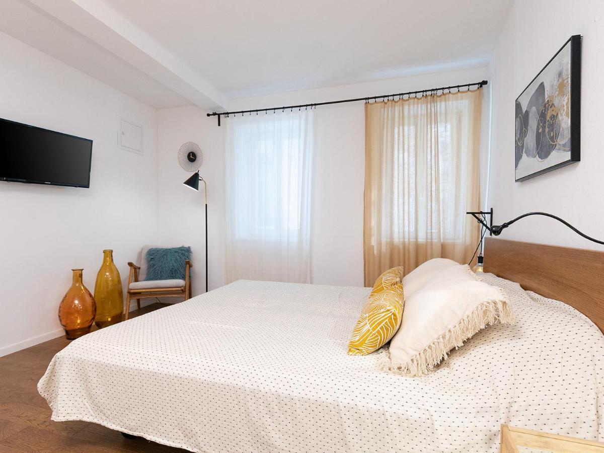 רוביני Stylish Studio Apartment By Irundo מראה חיצוני תמונה